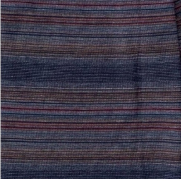 Billabong Bundle Set of 2 Hoodie Pullover Fleece
Sweaters, Size S - Picture 10 of 13